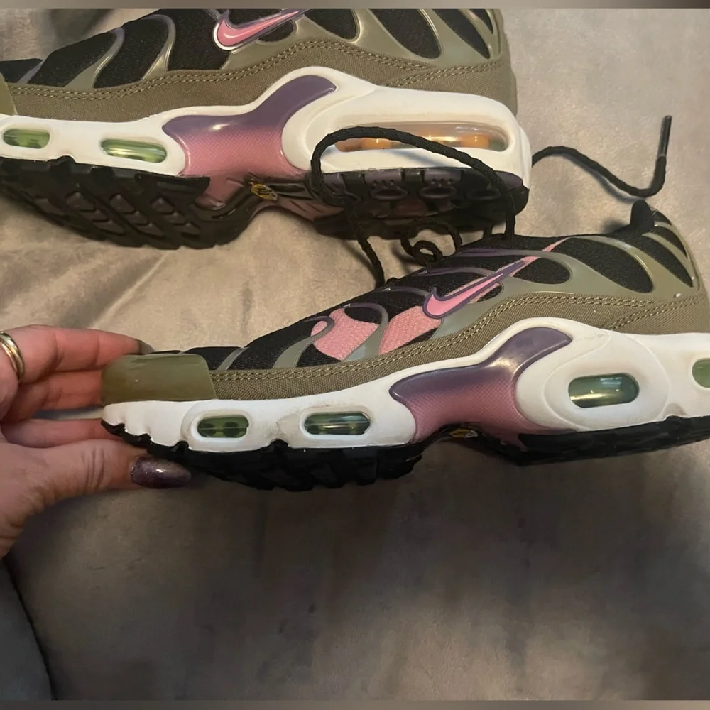 2022 Nike Air Max Plus GS 'Black Canyon Purple' size 6Y New without box